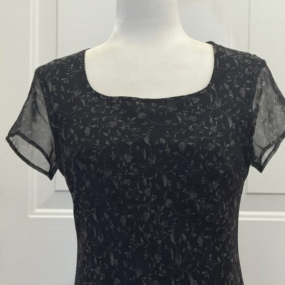 Ann Taylor Loft dress size 6 Petite. Sheer polyester floral print gray on black - Picture 3 of 7